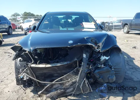 2013 Mercedes-Benz C 300 Sport 4Matic z USA, uszkodzony, nr VIN WDDGF8AB1DA797280